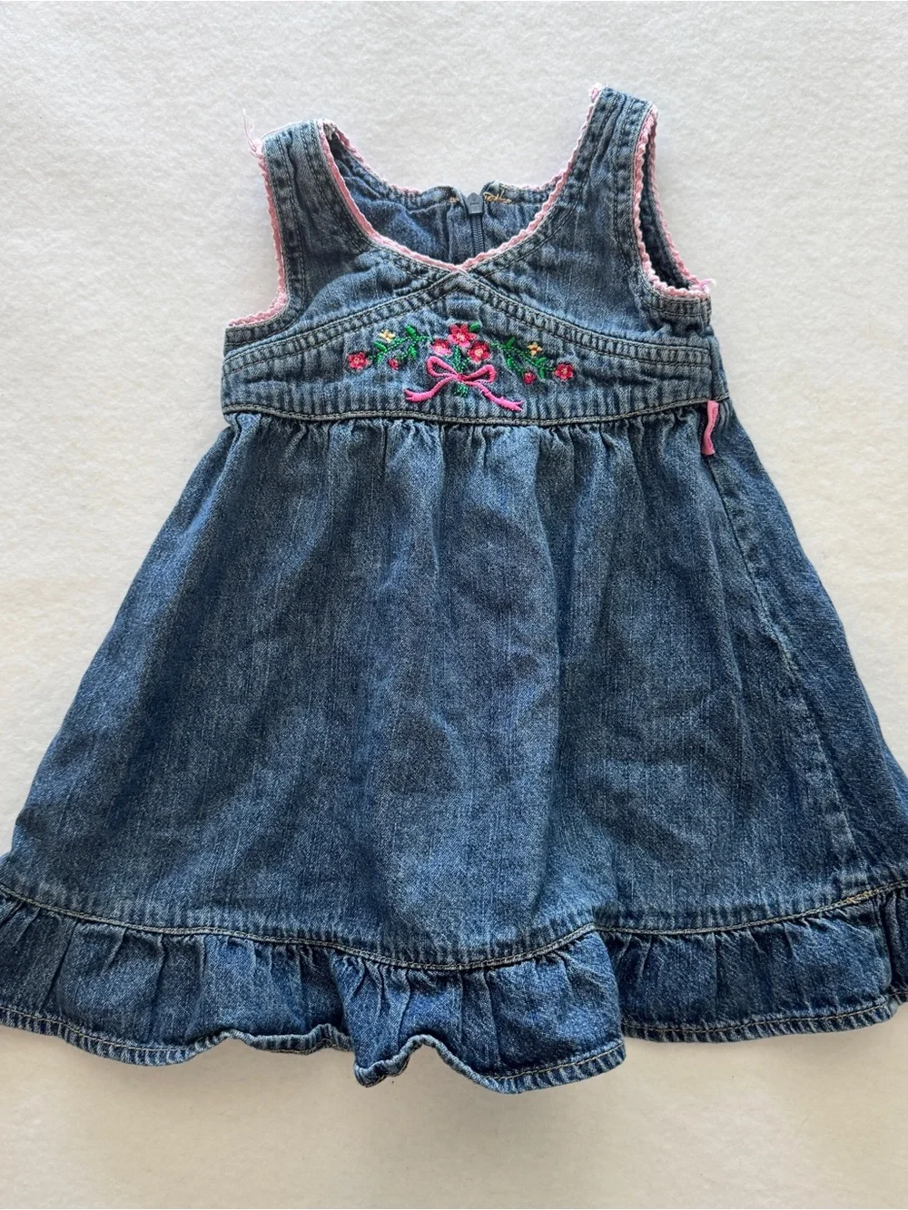 Vintage Oshkosh Genuine Baby Girls Size 6 Months Embroidered Denim/Floral Dress